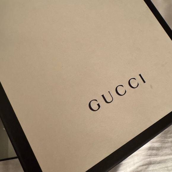 Gucci GG Reversible Belt. Black/Brown. Worn about 4 times. Polish recommended - Picture 4 of 7